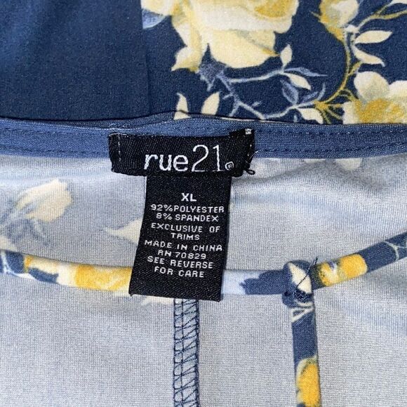 Rue21 3/4 Sleeve Floral Dress Size XL - Picture 2 of 3